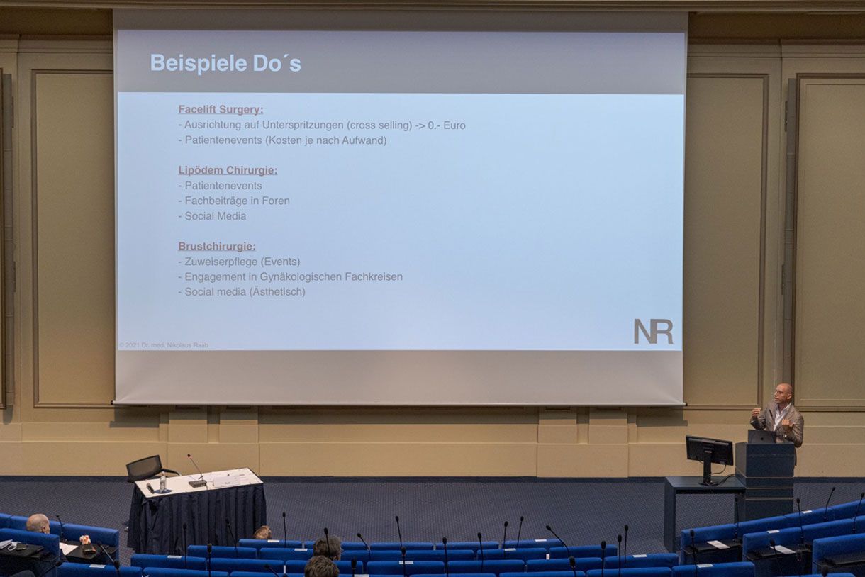 Medcom Oktober 2021 - Facelift Surgery