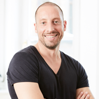 About Dr. med. Nikolaus Raab